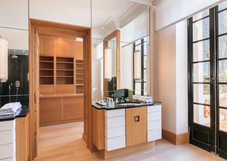 Junior suite bathroom